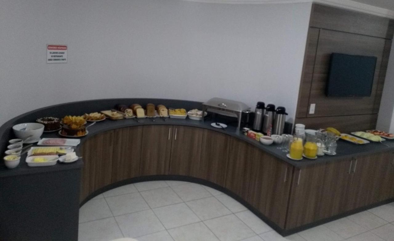 Hotel Mariluz Telemaco Borba Экстерьер фото